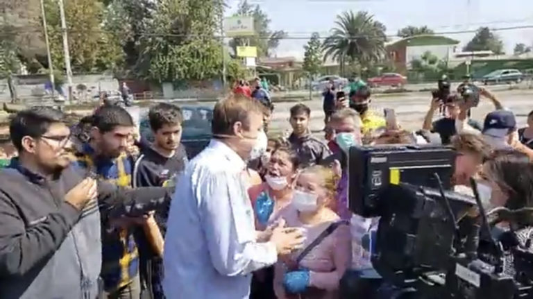 Tres abuelitos contagiados, la furia de los vecinos y la voz de Codina