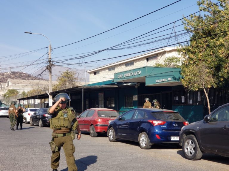 Presunto intento de motín moviliza a Bomberos a la cárcel de Puente Alto