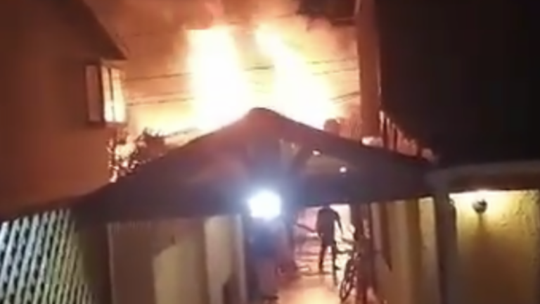 [Video] Incendio tras detonación  de cilindro de gas destruyó cuatro casas en Puente Alto