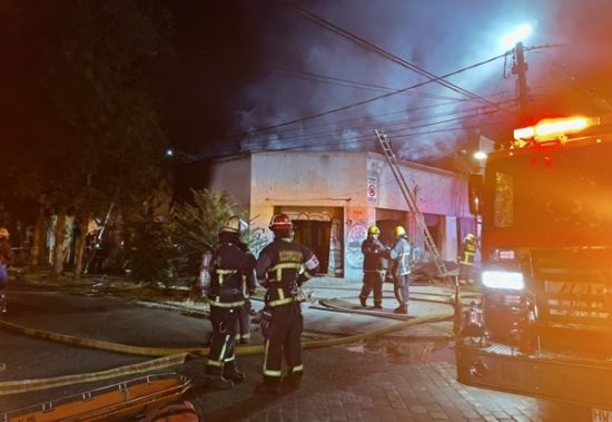 Una Madre Y Sus Dos Hijos Mueren Tras Incendio En Cité Santiago Puente Alto Al Día Portal De 2030