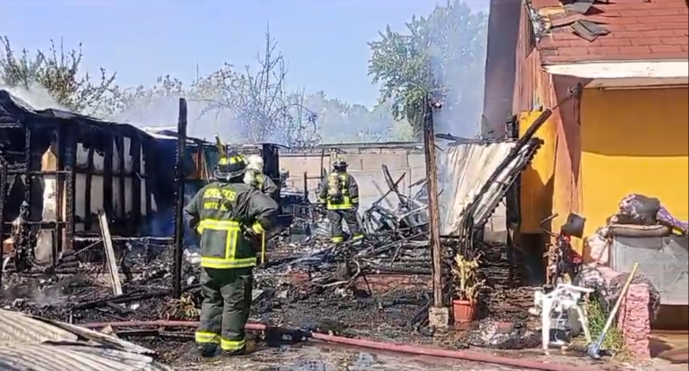 Incendio afecta a viviendas en sector San Gerónimo de Puente Alto