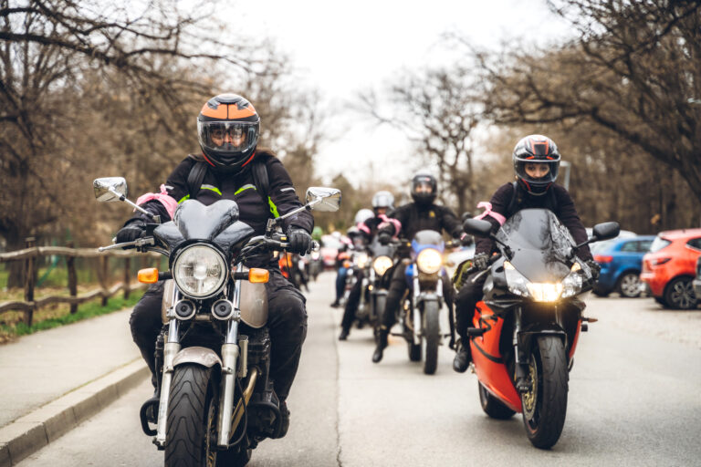 Buses Vule y Mutual de Seguridad impulsan campaña de educación vial entre motociclistas de la RM