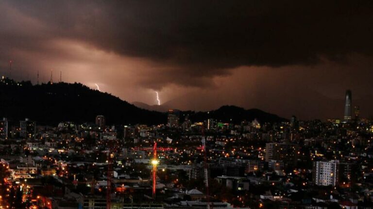 Senapred declaró alerta temprana preventiva para Puente Alto por posible tormenta eléctrica