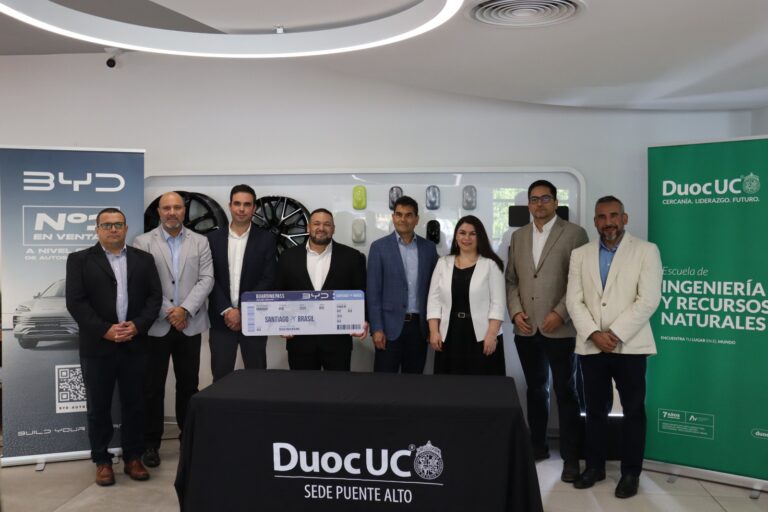 Duoc UC y BYD firman convenio colaborativo para liderar la formación en electromovilidad