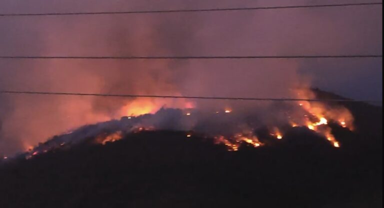 La mayoría de los evacuados del incendio del Cajón del Maipo pasarán la noche con familiares en Puente Alto