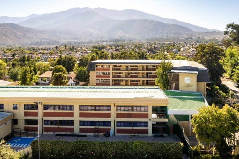«Presentamos mejoras importantes»: Fundación responde a huelga de trabajadores del Liceo JAN N° 5