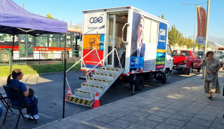 CGE informa atención de su oficina móvil en Bajos de Mena y en jornada de atención nocturna que lidera Municipalidad de Puente Alto