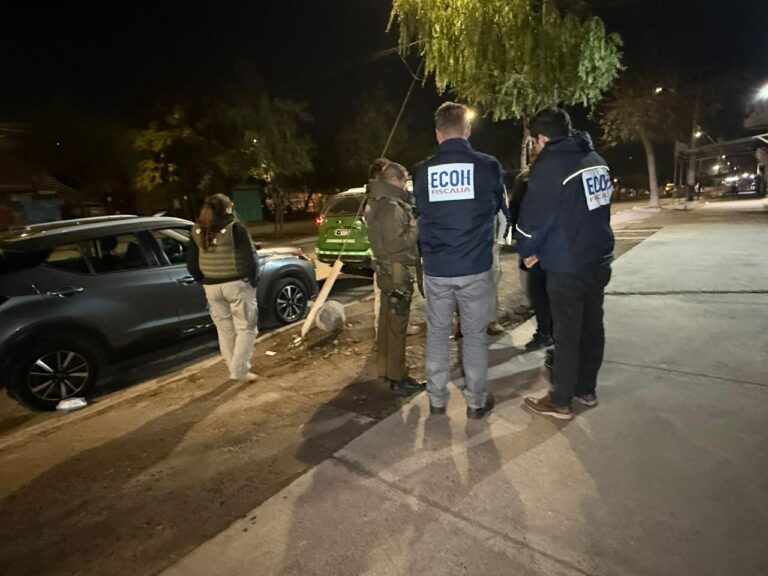 Homicidio frustrado en Bajos de Mena: Conductor es atacado a balazos mientras conducía