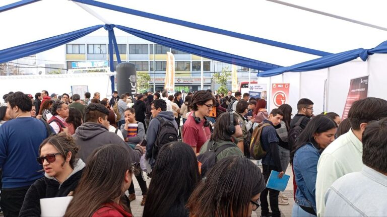 Feria de Empleo en Puente Alto ofreció más de 1.500 oportunidades laborales