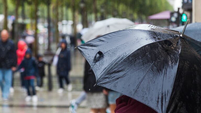 ¿Cuándo vuelve a llover? Nuevo sistema frontal llega a la Región Metropolitana los próximos días