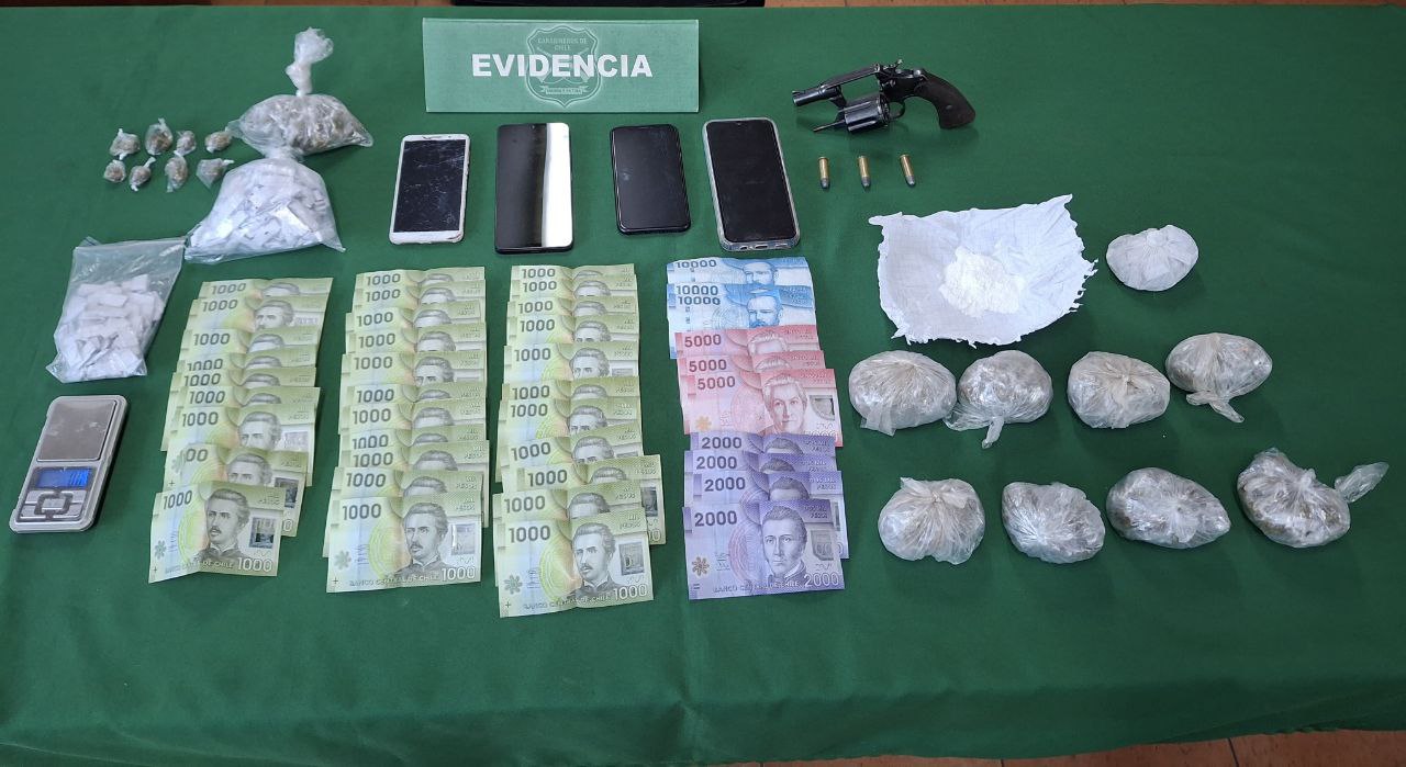Carabineros detiene a dos sujetos por homicidio frustrado, drogas y porte ilegal de armas en la toma Millantú