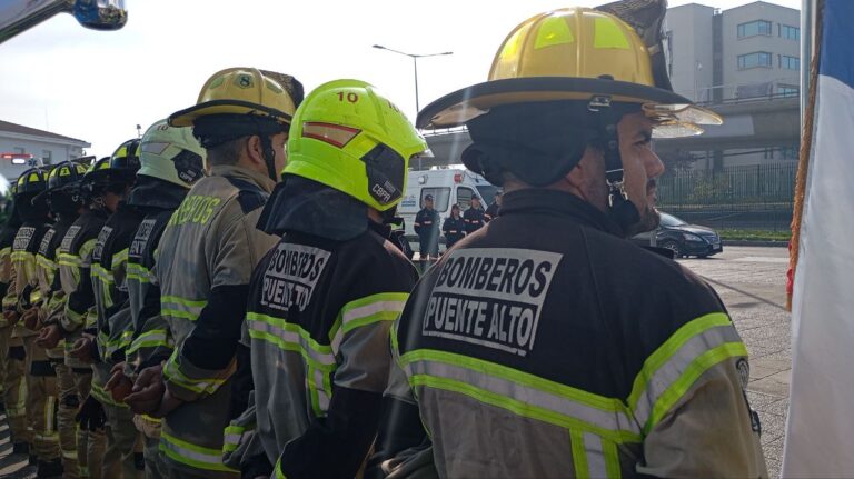 Saludamos con gratitud y orgullo a los Bomberos de la Provincia de Cordillera y de todo Chile
