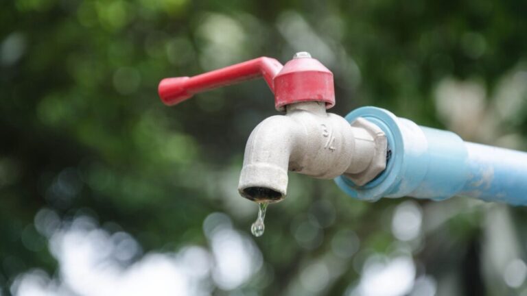 Corte de agua de emergencia en sector de Puente Alto por rotura de matriz