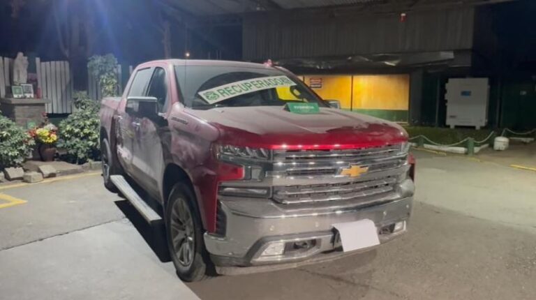 Adolescente detenido tras violento portonazo con subametralladora en Puente Alto