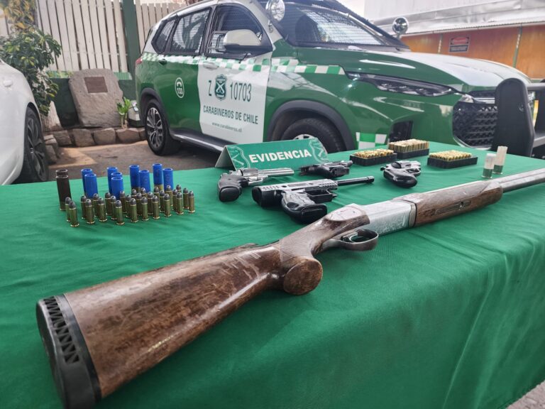 Carabineros detiene a dos sujetos tras tiroteo en Cerro la Ballena