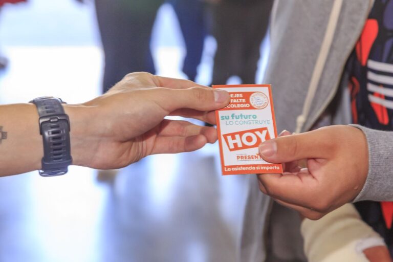 Fundación Presente impulsa programa contra el ausentismo escolar en Puente Alto con el apoyo de empresas Volcán
