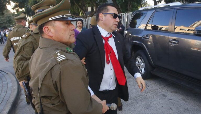 Detienen al “Pastor Soto” en la salida del Tedeum Evangélico en Puente Alto