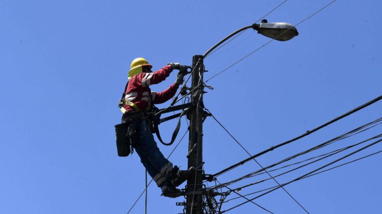 Corte de luz afecta a sectores de San José de Maipo, Puente Alto y Pirque