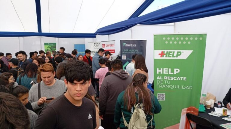 ¡Atención Puente Alto! Comenzó la Feria Laboral con más de 1.200 empleos disponibles
