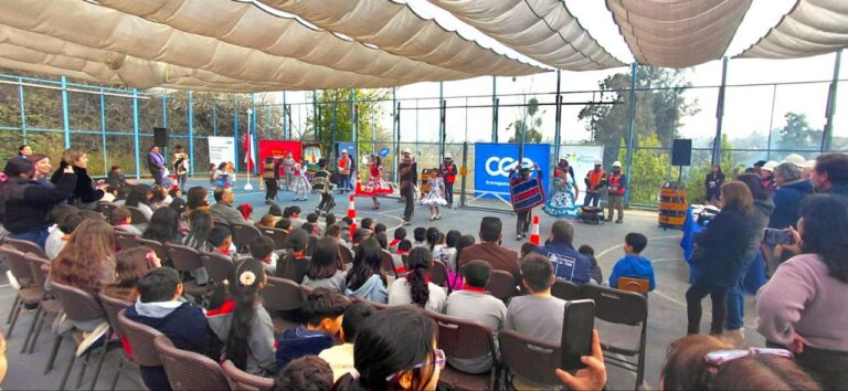 CGE lanza campaña “Volantín Seguro” en Escuela Santos Rubio de Pirque para prevenir accidentes con redes eléctricas durante las Fiestas Patrias 