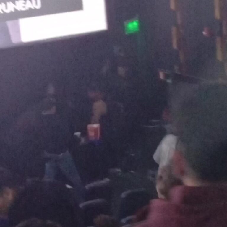 «Llamen a la Annabelle»: Se viraliza pelea en cine de Puente Alto durante función de El Conjuro 4