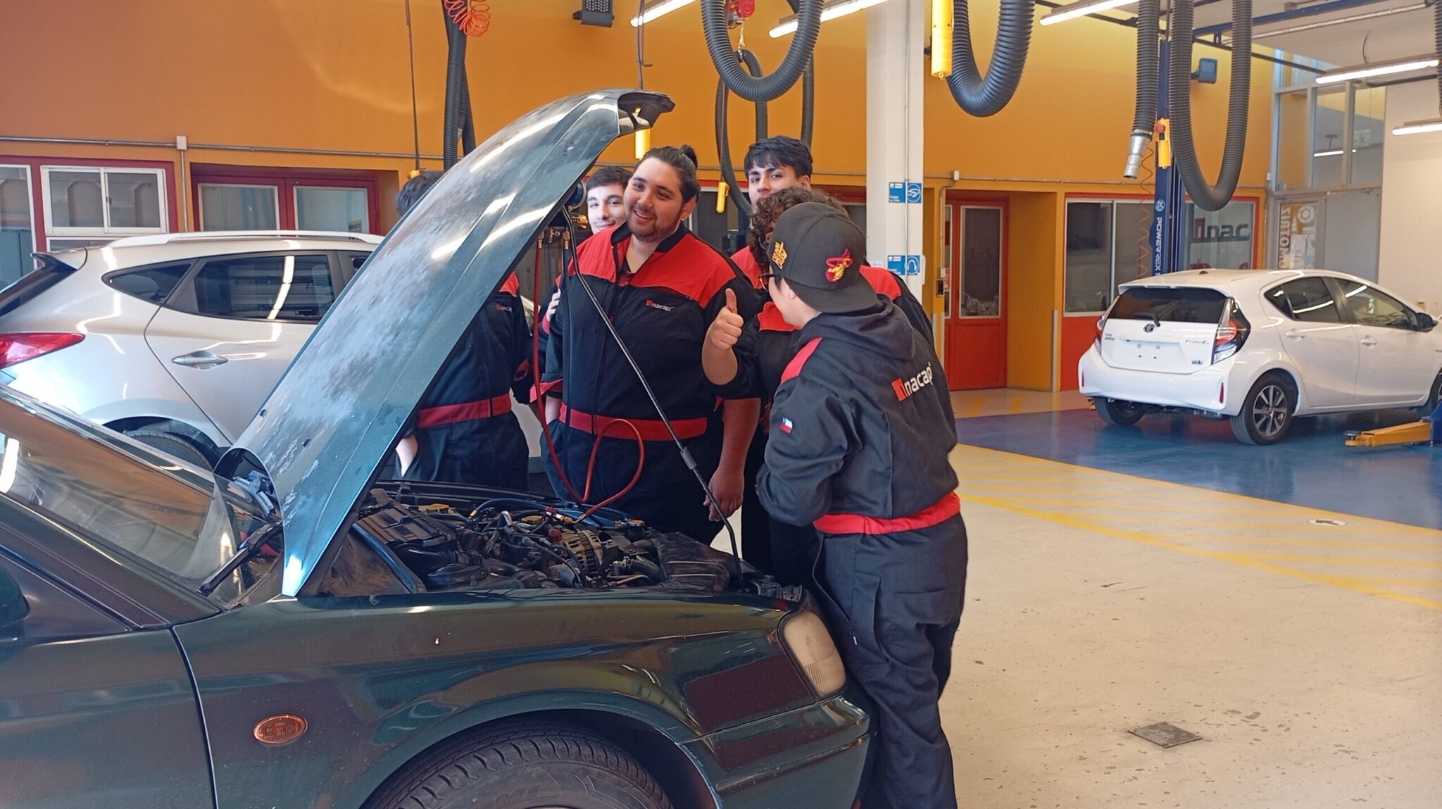 INACAP lanza becas para mayores de 50 años y refuerza su compromiso con ...
