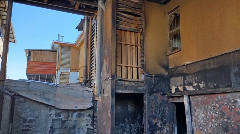 El drama de la reconstrucción tras el incendio de Villa Padre Hurtado