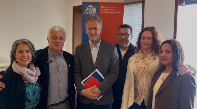 Diputado Hernán Palma (FREVS) junto con las dirigencias de Pirque y San José de Maipo