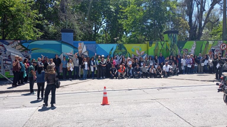 Nuevo mural da vida a la entrada del Estadio Papelero