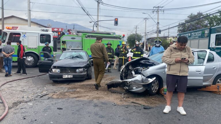 Dos lesionados en choque en Juan de Dios Malebrán con Luis Matte Larraín