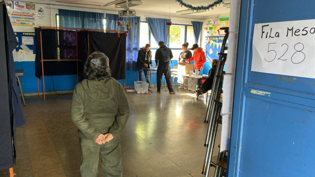 URGENTE: Conteo en Escuela Casas Viejas se realiza sin energía eléctrica