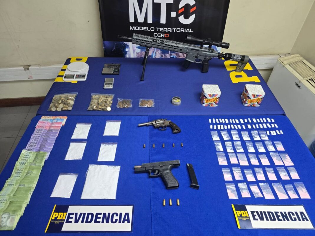 Ocho allanamientos, seis detenidos y armas incautadas: PDI desarticula focos de microtráfico en Bajos de Mena