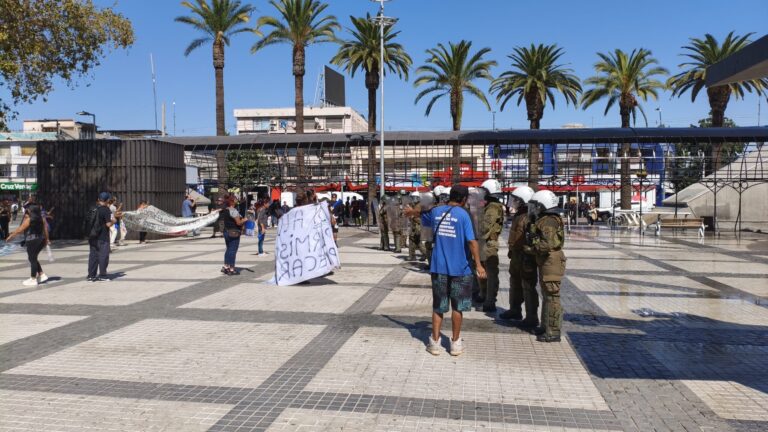 Restablecen tránsito en Concha y Toro, pero continúa manifestación en Plaza de Puente Alto