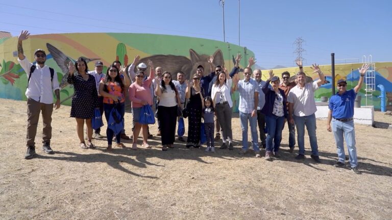 Arte y biodiversidad: inauguran mural “Peral Bajo” en estanques de avenida El Peral