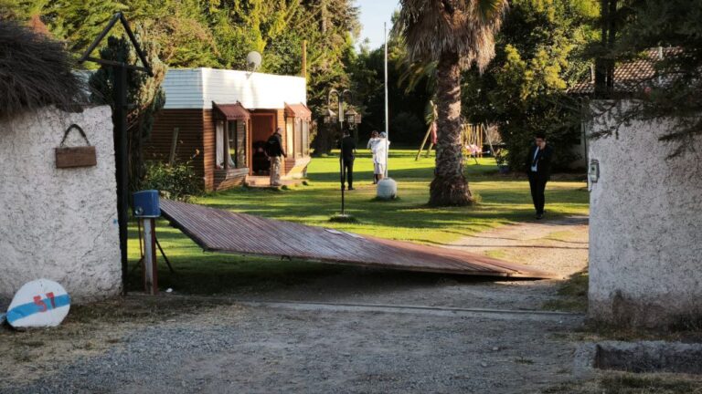 Familia frustró violento portonazo tras enfrentar a delincuentes en Pirque