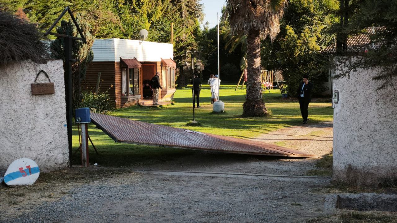 Familia frustró violento portonazo tras enfrentar a delincuentes en Pirque