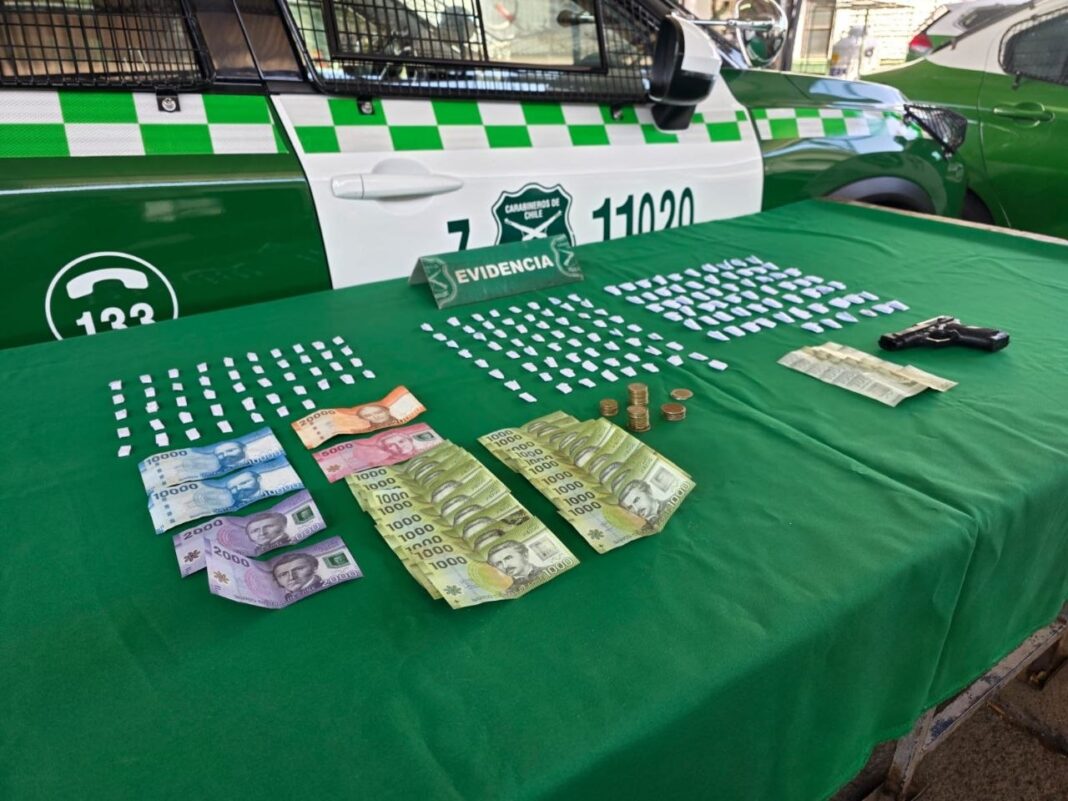 Control de identidad en población Carol Urzúa termina con dos detenidos por microtráfico