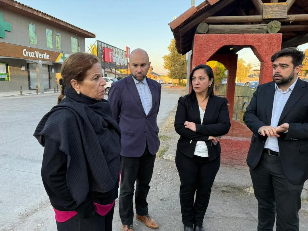 Autoridades evalúan en terreno congestión vehicular en Puente Alto y Pirque