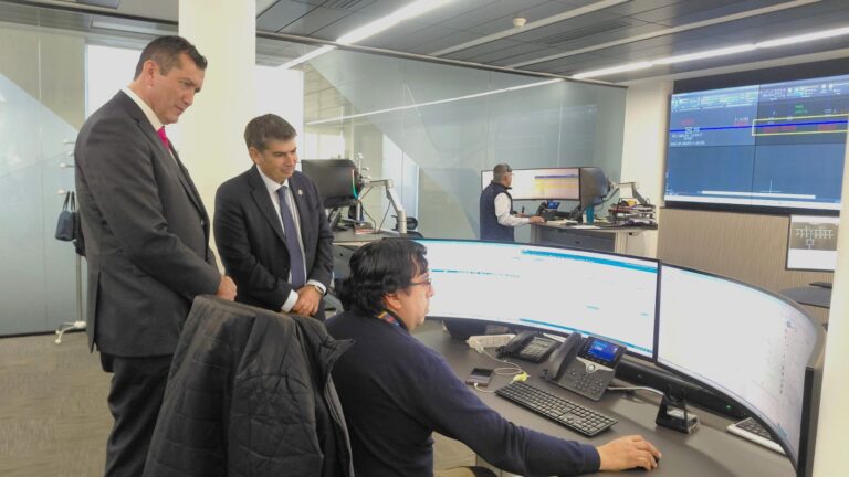 CGE se reúne con autoridades Metropolitanas para presentar iniciativas de su Plan Invierno 2026