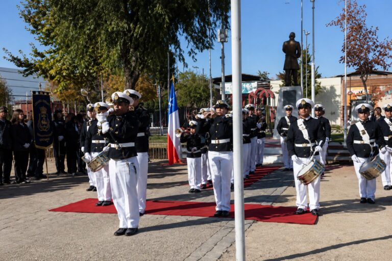 Un «desprecio»: Autoridades no asistieron homenaje a las Glorias Navales en Puente Alto