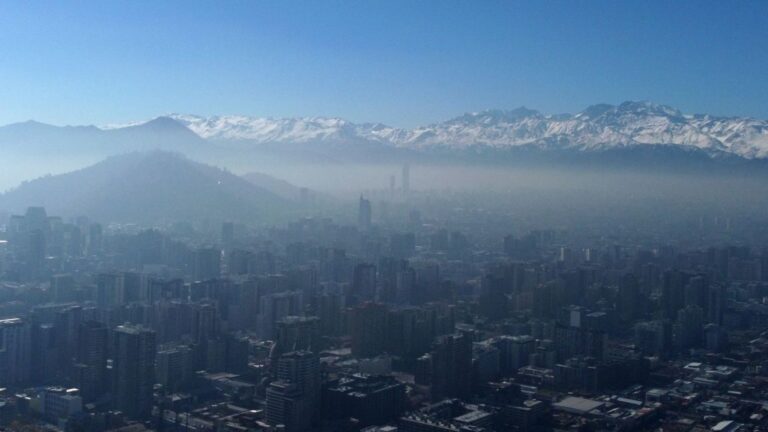 Primera preemergencia ambiental en la RM: Revisa las medidas y restricciones en la Provincia Cordillera