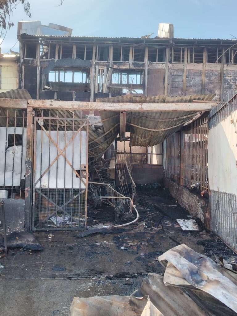 Organizan bingo solidario tras fatal incendio en Puente: dos víctimas permanecen en estado grave