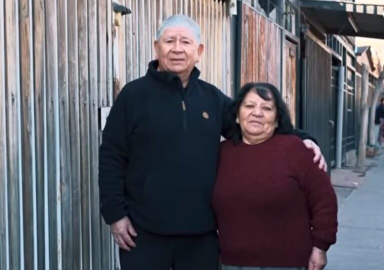 Adultos mayores podrían perder casa comprada «de palabra» hace 20 años en Puente Alto