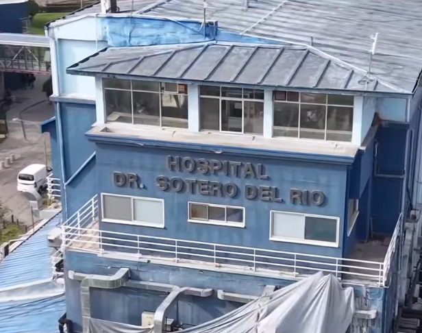 Reportaje expone filtraciones, hongos y graves problemas de infraestructura en el Hospital Sótero del Río