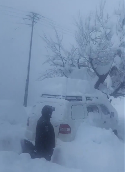 Restringen acceso al Cajón del Maipo por riesgo de rodados y acumulación de nieve