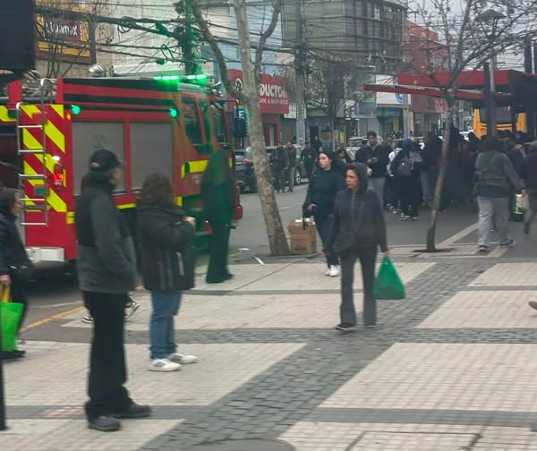 Nuevo atropello en José Luis Coo con Balmaceda: un adulto mayor resultó con lesiones graves