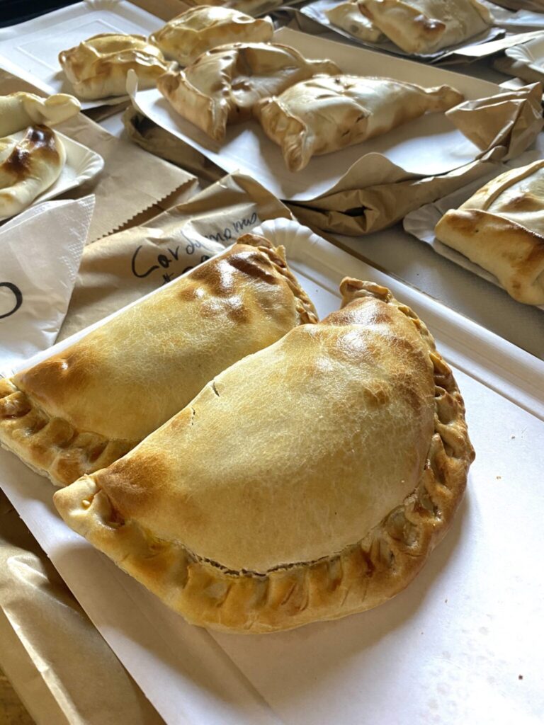 Pirque lanzó un sabroso desafío: encontrar la mejor empanada en su centenario