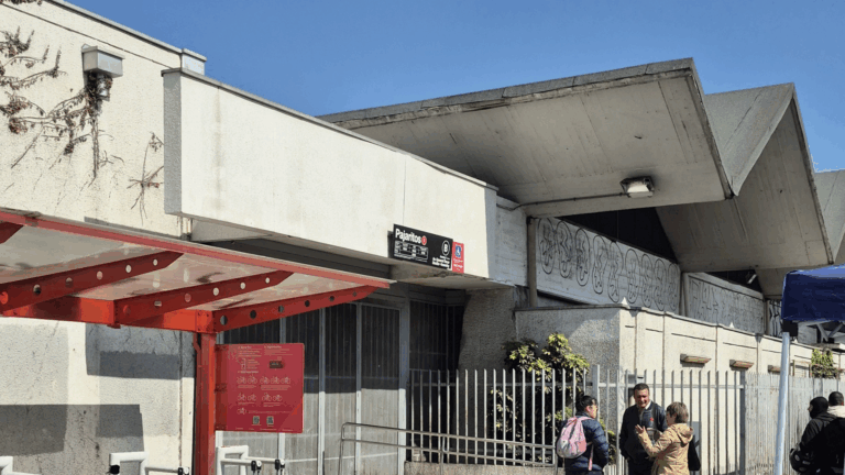 Pasajero muerte al traspasar línea amarilla y ser impactado por un tren de Metro