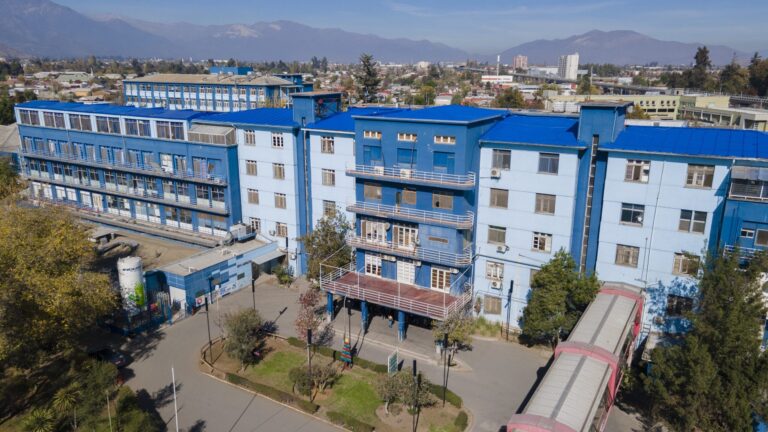Hospital Sótero del Río lamenta fallecimiento de matrona que trabajó durante 40 años en Neonatología