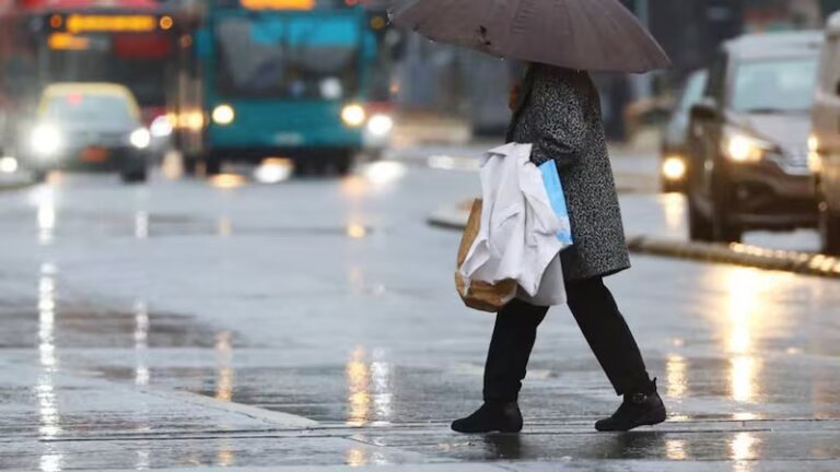Tormenta eléctrica cubre Santiago: granizos y lluvias intensas golpean a la capital